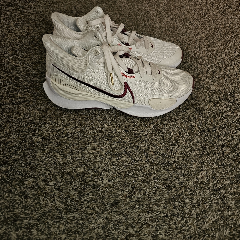 Nike Elevate 3